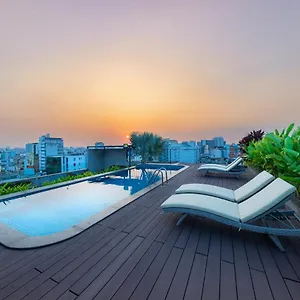 4* Appart hôtel Dhts Business &